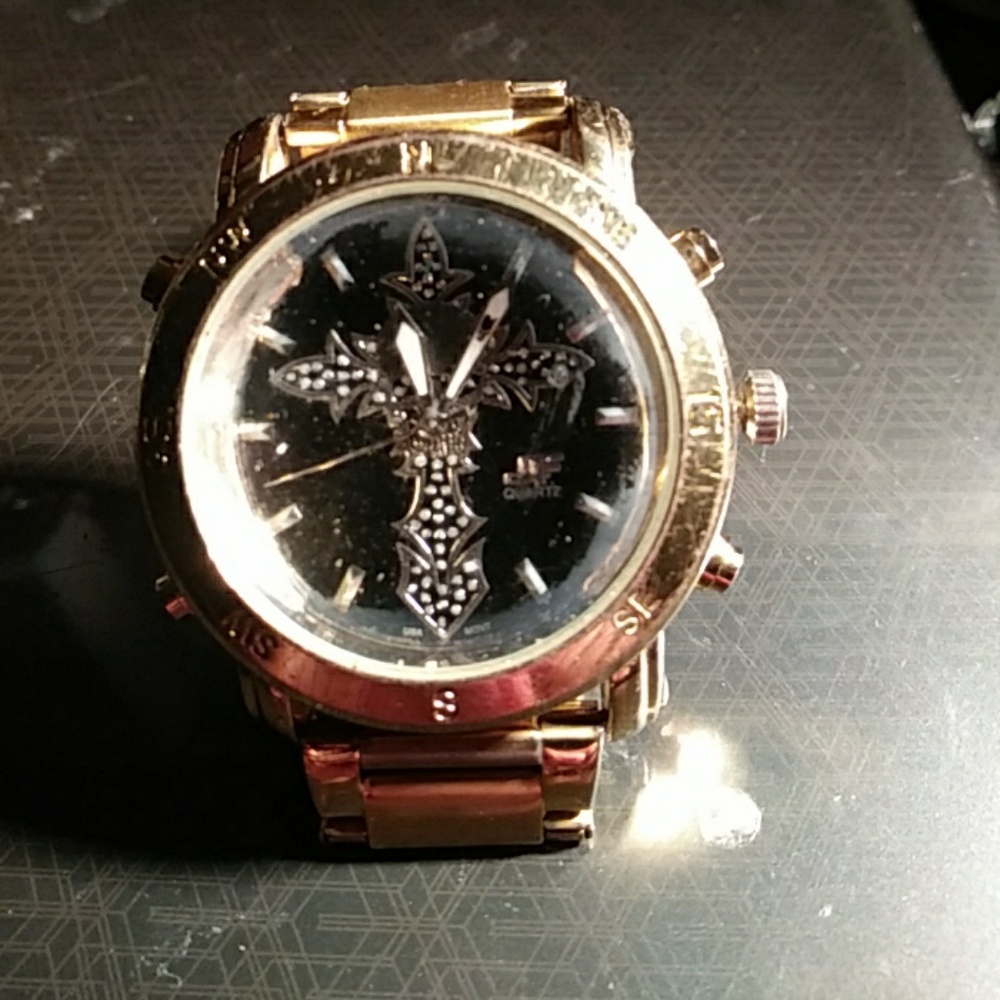 Kenneth Cole wrist watch